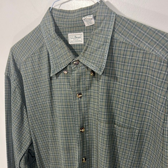 VINTAGE L.L. Bean Green Casual Button Down Shirt - Picture 3 of 6